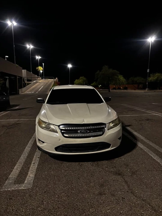 2010 Ford Taurus 6th Gen - Image 3 of 4