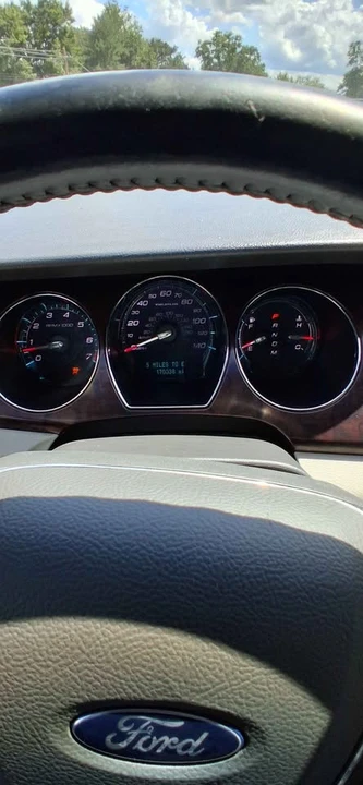 2010 Ford Taurus 6th Gen - Image 4 of 7