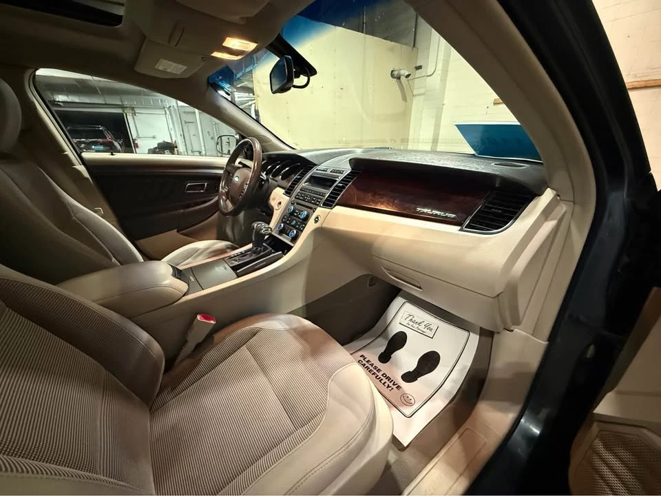 2010 Ford Taurus 6th Gen - Image 17 of 19