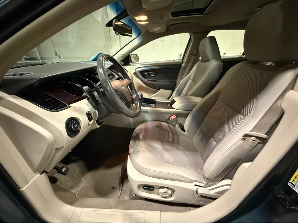 2010 Ford Taurus 6th Gen - Image 7 of 19