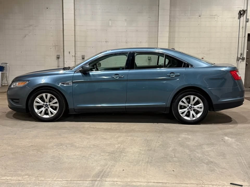 2010 Ford Taurus 6th Gen - Image 2 of 19
