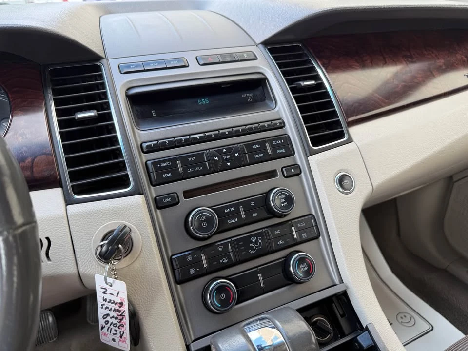 2010 Ford Taurus 6th Gen - Image 14 of 19