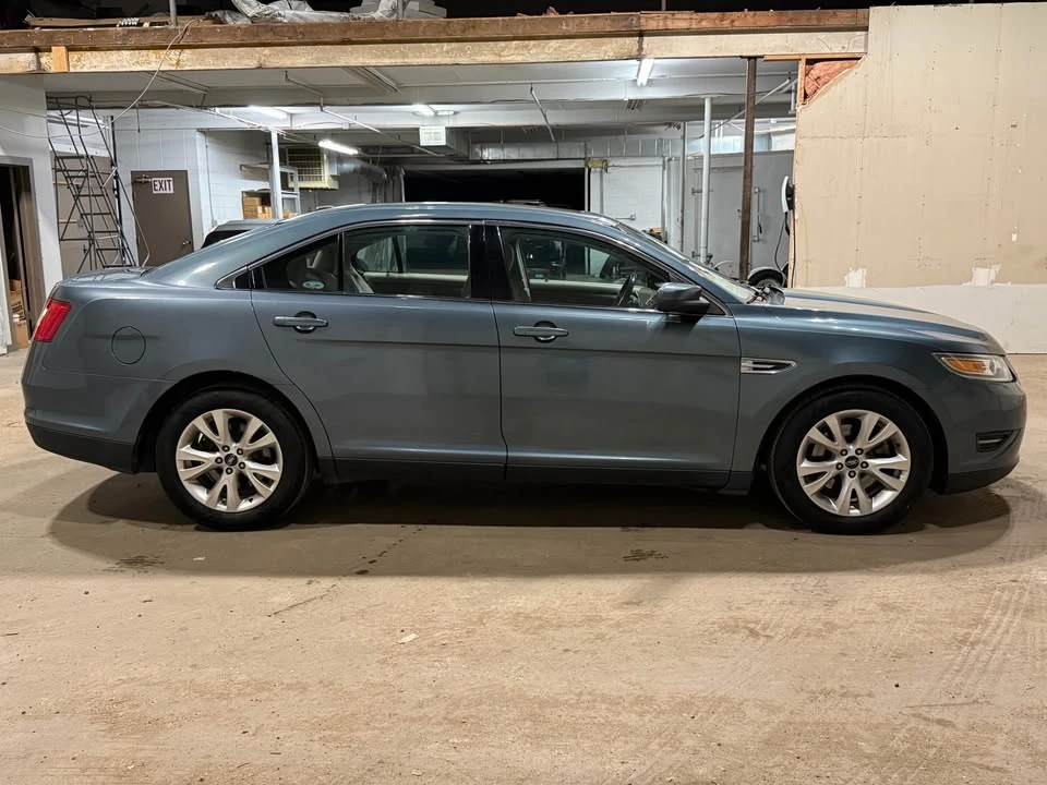 2010 Ford Taurus 6th Gen - Image 5 of 19