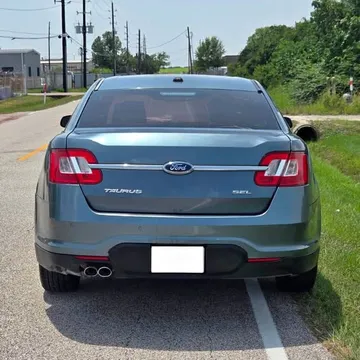 2010 Ford Taurus SEL Sedan 4D