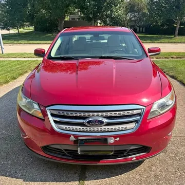 2010 Ford Taurus SEL Sedan 4D