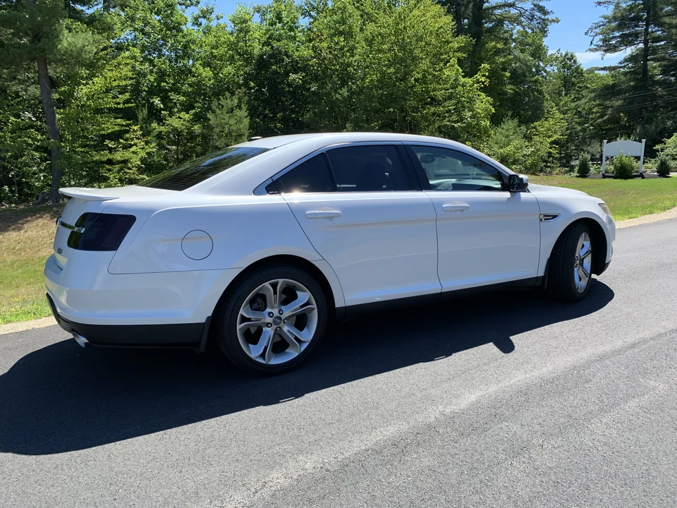 2010 Ford Taurus SHO 6th Gen - Image 11 of 29