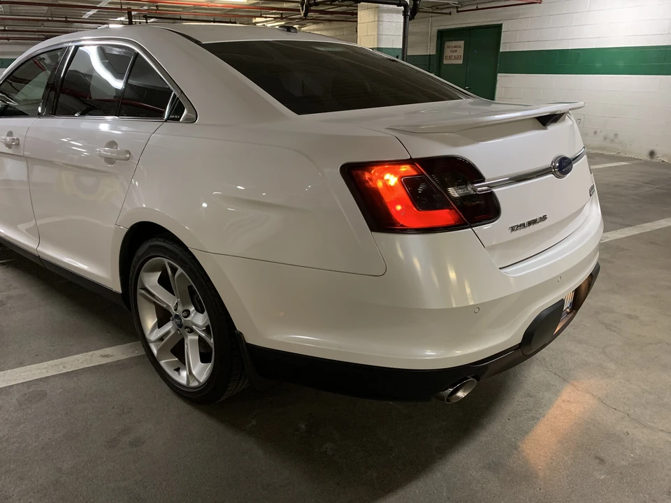2010 Ford Taurus SHO 6th Gen - Image 8 of 29