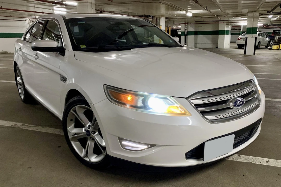 2010 Ford Taurus SHO 6th Gen - Image 2 of 29