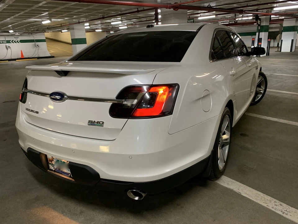 2010 Ford Taurus SHO 6th Gen - Image 4 of 29
