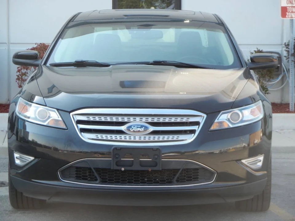 2010 Ford Taurus 5th Gen - Image 7 of 12