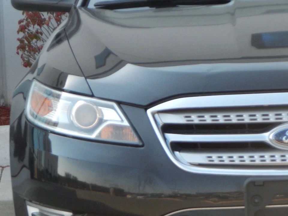 2010 Ford Taurus 5th Gen - Image 9 of 12