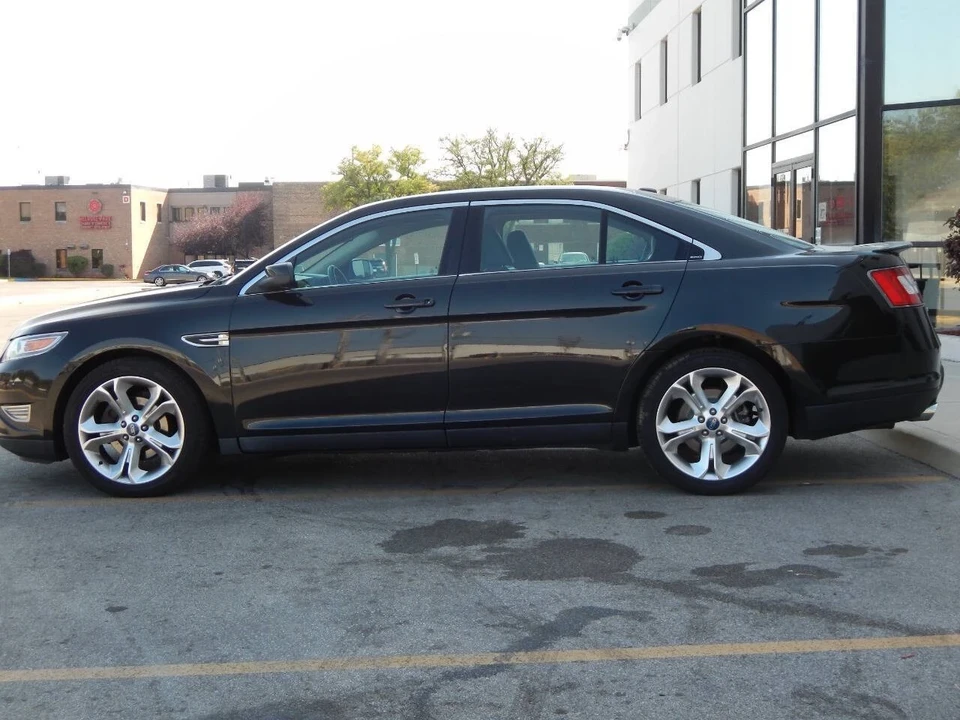 2010 Ford Taurus 5th Gen - Image 10 of 12