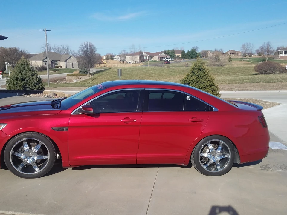 2010 Ford Taurus SHO 6th Gen - Image 10 of 31