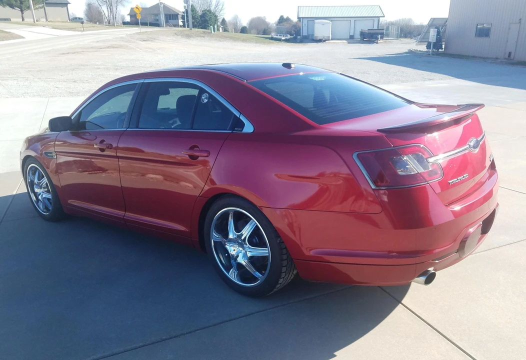 2010 Ford Taurus SHO 6th Gen - Image 4 of 31