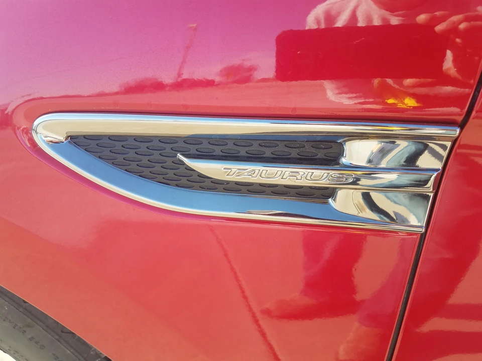 2010 Ford Taurus SHO 6th Gen - Image 26 of 31