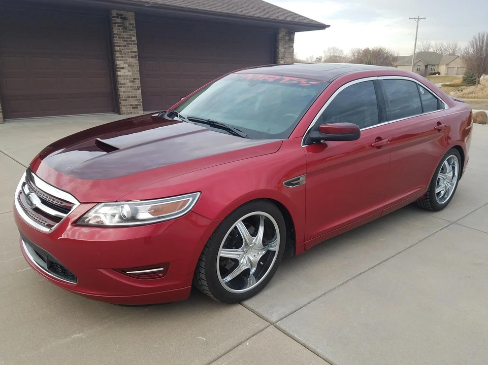 2010 Ford Taurus SHO 6th Gen - Image 2 of 31