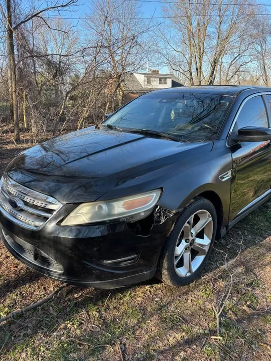 2010 Ford Taurus SHO 6th Gen - Image 6 of 10