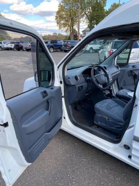 2010 Ford Transit Connect - Image 11 of 12