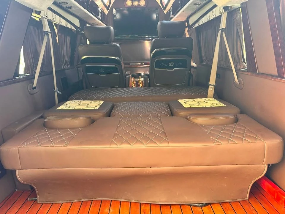2010 Ford Econoline Van - Image 6 of 20