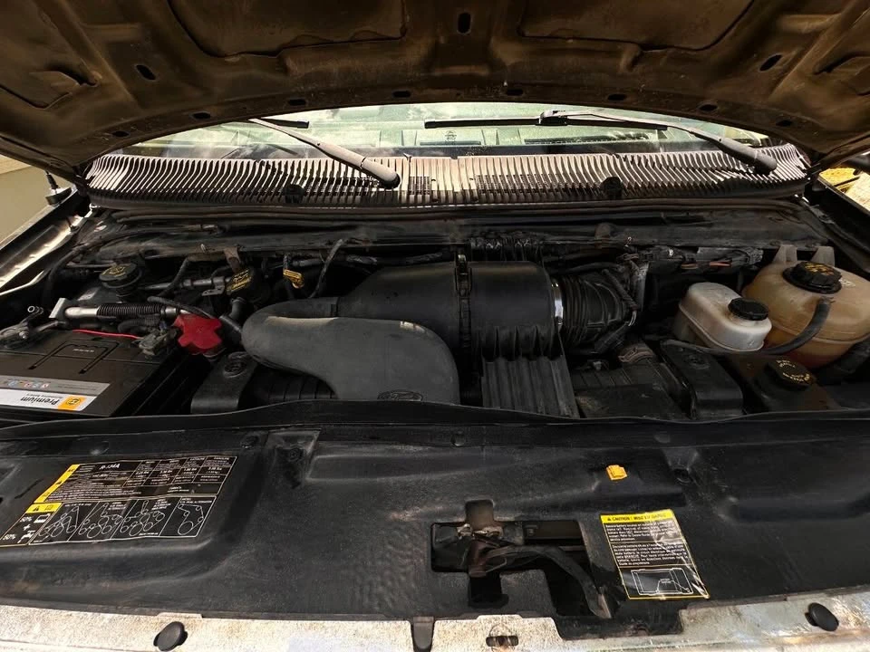 2010 Ford Econoline Van - Image 16 of 20