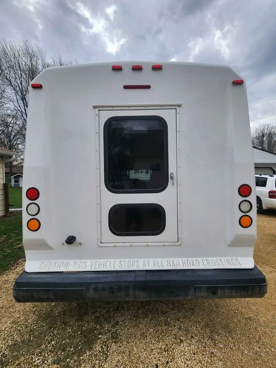 2010 Ford Econoline Van - Image 5 of 15