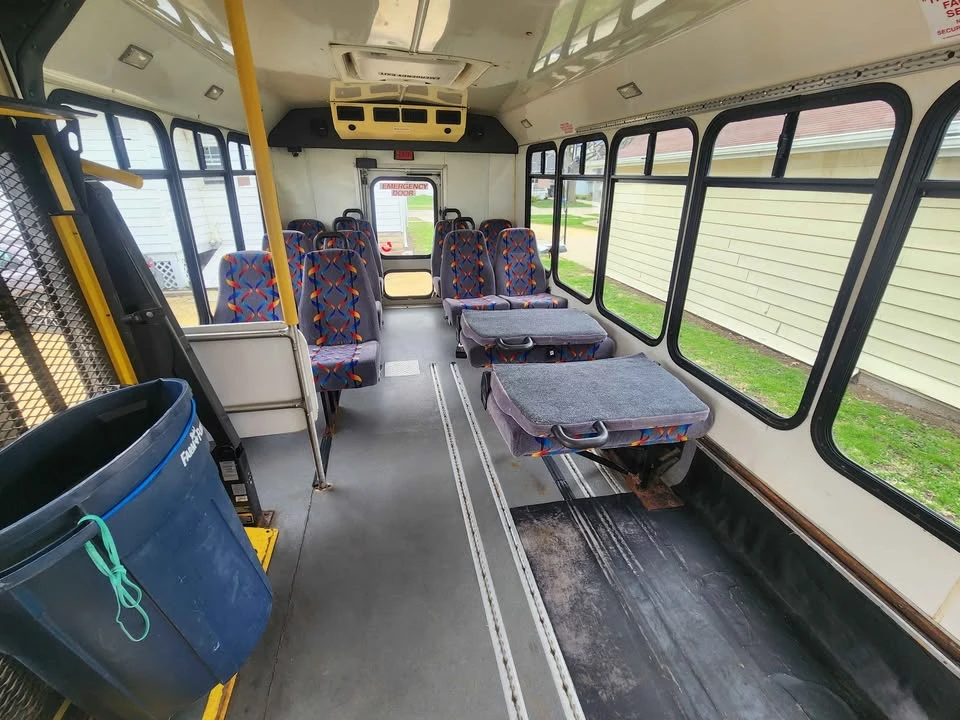 2010 Ford Econoline Van - Image 10 of 15