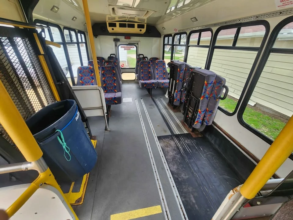 2010 Ford Econoline Van - Image 11 of 15