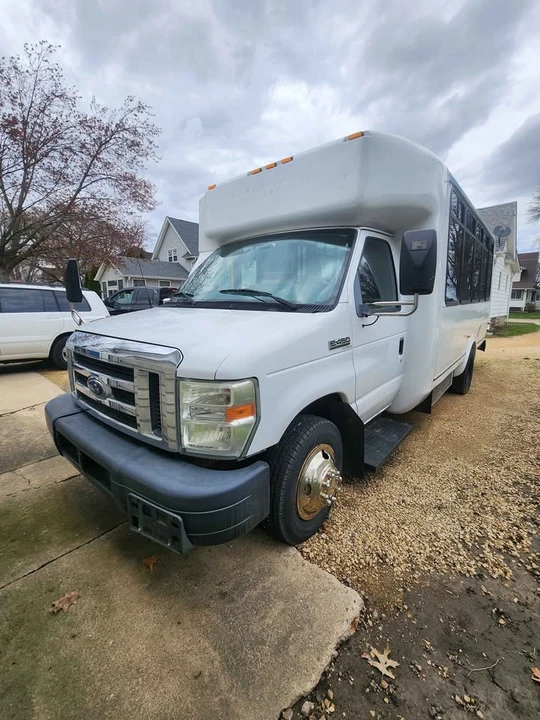 2010 Ford Econoline Van - Image 4 of 15