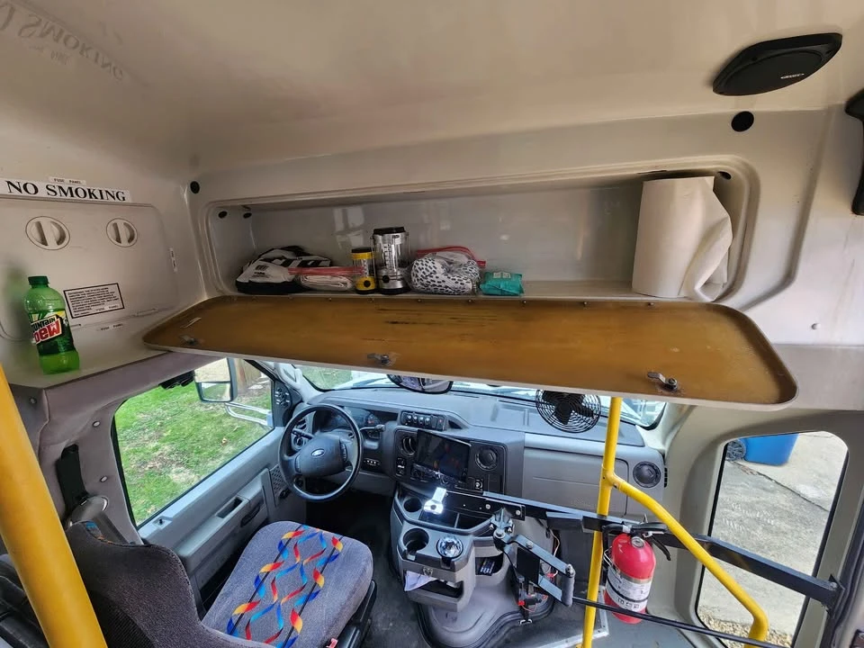2010 Ford Econoline Van - Image 14 of 15