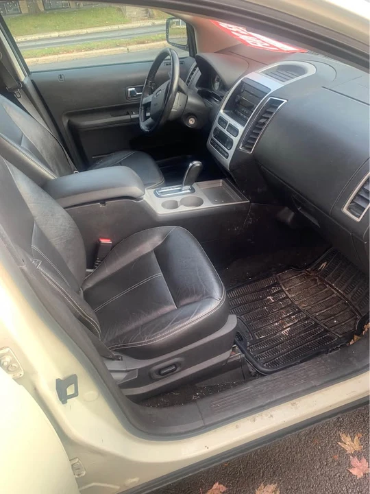 2010 Ford Edge - Image 2 of 4