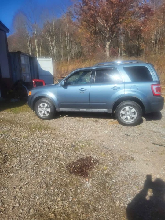 2010 Ford Escape - Image 2 of 5
