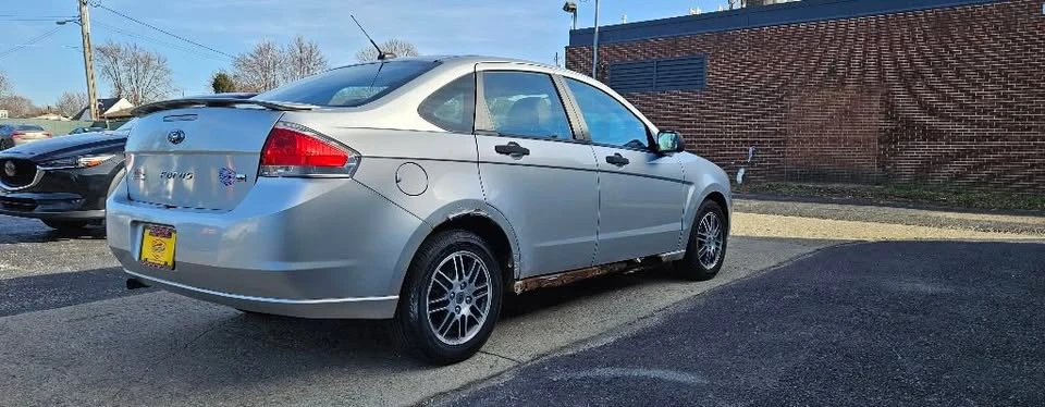 2010 Ford Focus 2nd Gen - Image 9 of 20