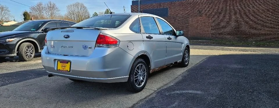 2010 Ford Focus 2nd Gen - Image 7 of 20