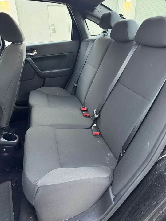 2010 Ford Focus 2nd Gen - Image 11 of 14