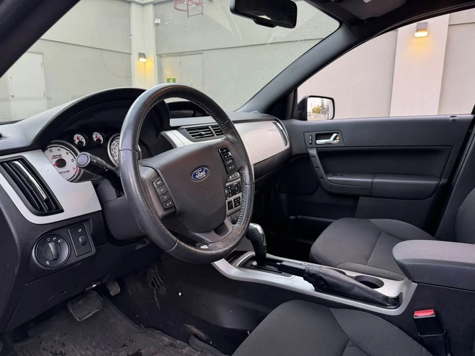 2010 Ford Focus 2nd Gen - Image 9 of 14