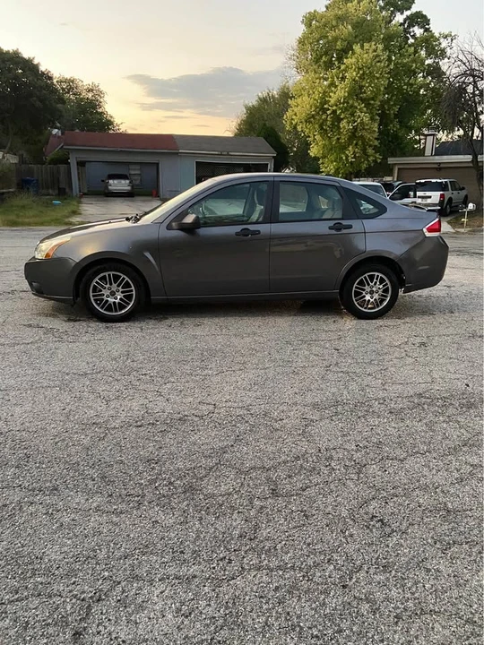 2010 Ford Focus 2nd Gen - Image 7 of 11