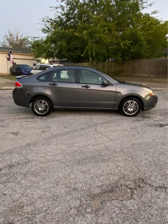 2010 Ford Focus 2nd Gen - Image 5 of 11