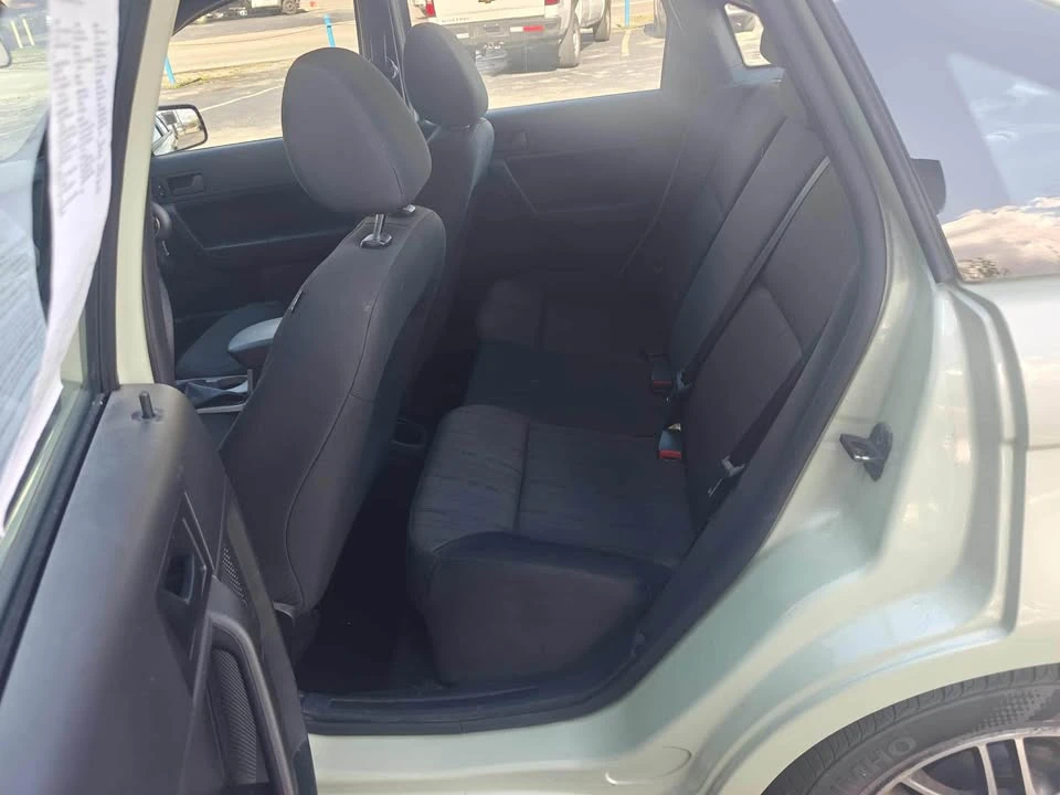 2010 Ford Focus 2nd Gen - Image 10 of 16