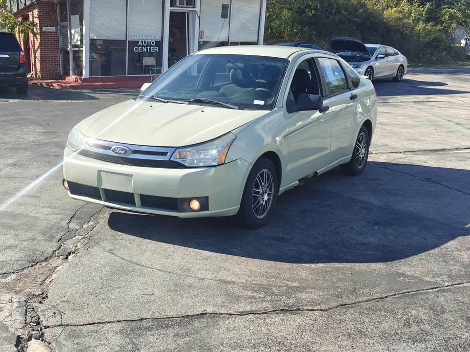 2010 Ford Focus 2nd Gen - Image 2 of 16