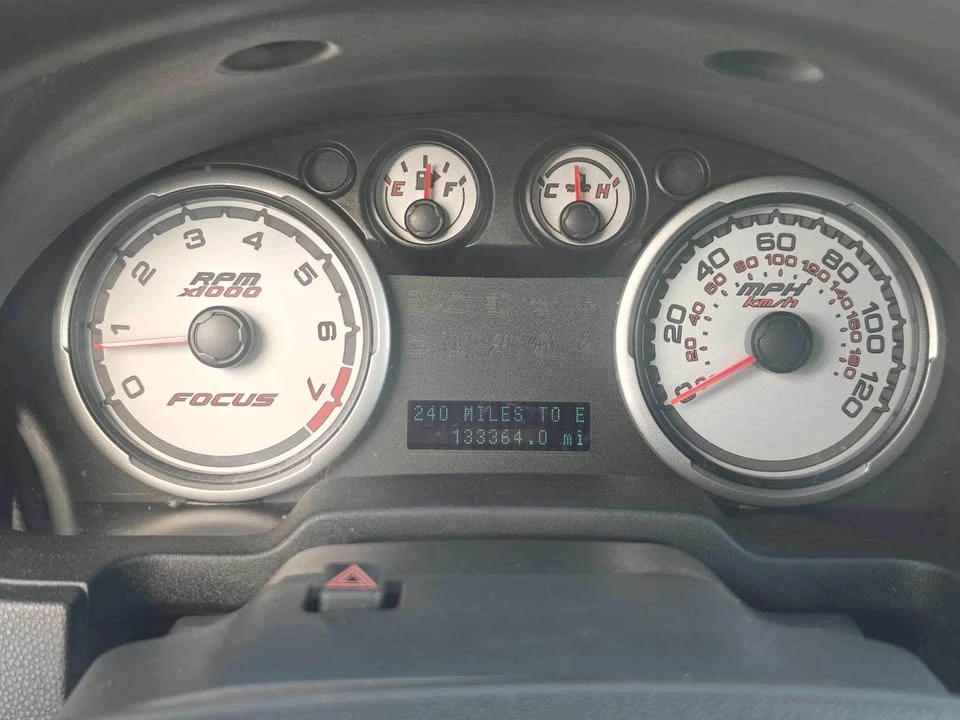 2010 Ford Focus 2nd Gen - Image 13 of 16