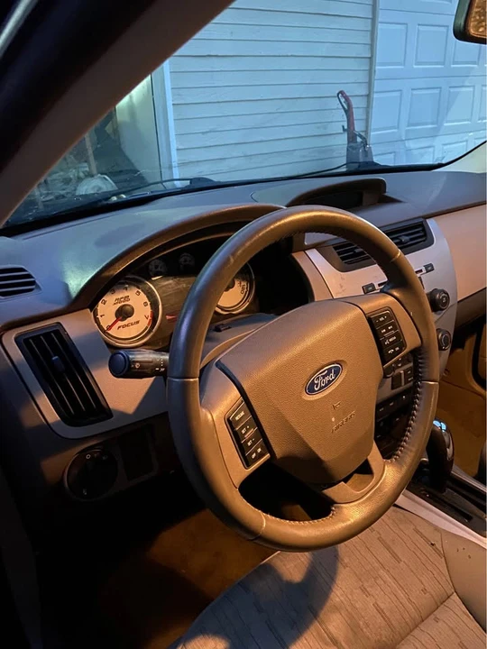 2010 Ford Focus 2nd Gen - Image 11 of 11