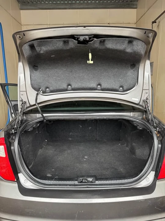 2010 Ford Focus 2nd Gen - Image 4 of 8