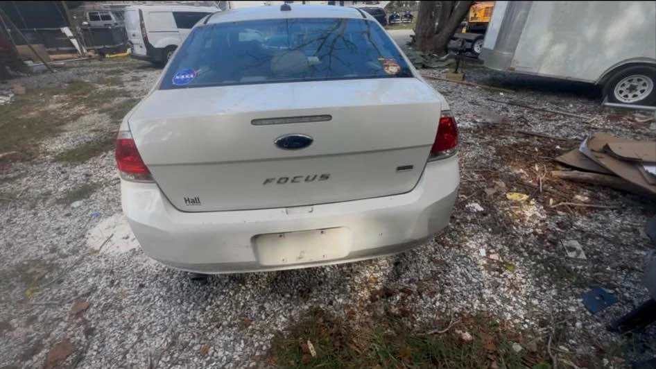 2010 Ford Focus 2nd Gen - Image 7 of 9