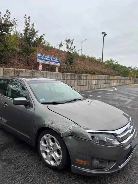 2010 Ford Focus 2nd Gen - Image 3 of 8