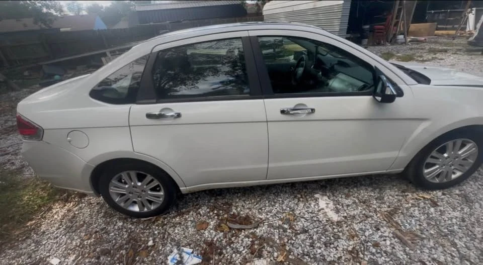 2010 Ford Focus 2nd Gen - Image 5 of 9