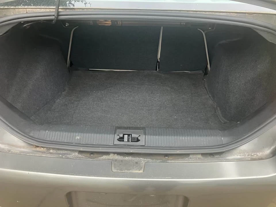 2010 Ford Focus 2nd Gen - Image 7 of 7