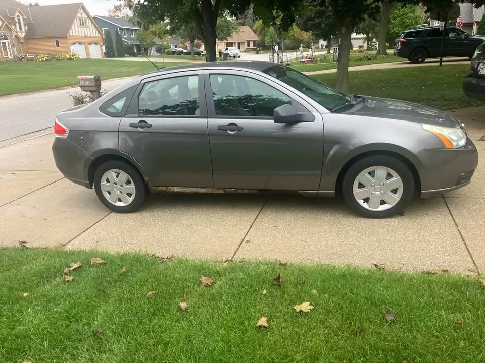 2010 Ford Focus 2nd Gen - Image 2 of 7