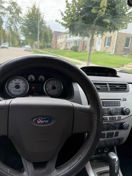 2010 Ford Focus 2nd Gen - Image 5 of 7