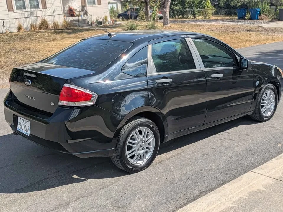 2010 Ford Focus 2nd Gen - Image 2 of 11