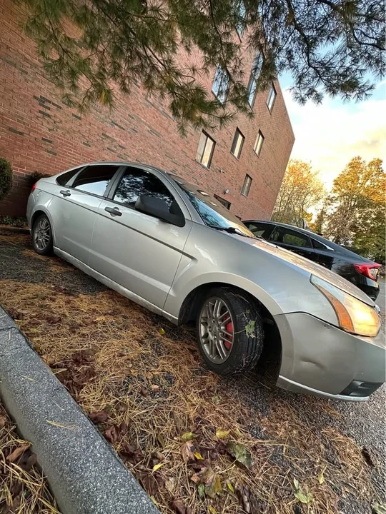 2010 Ford Focus 2nd Gen - Image 3 of 9
